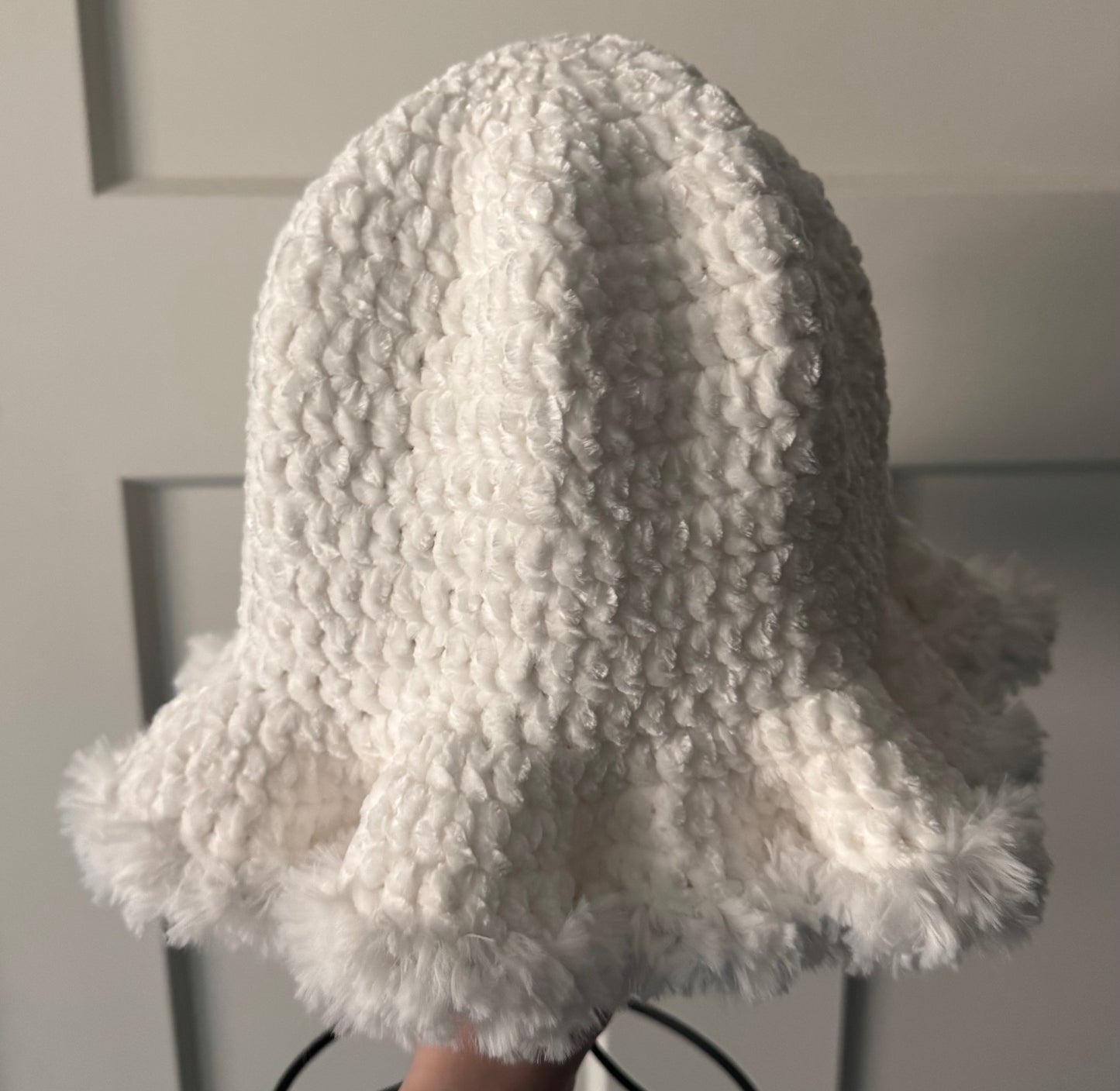 White Crochet Bucket Hatš¤
