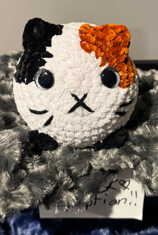 Calico Crochet Cat🤍🧡🖤