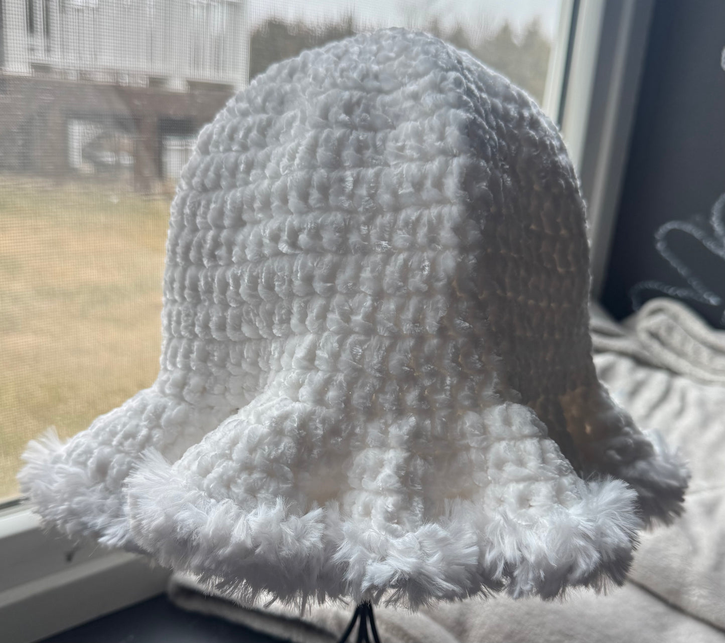 White Crochet Bucket Hat🤍