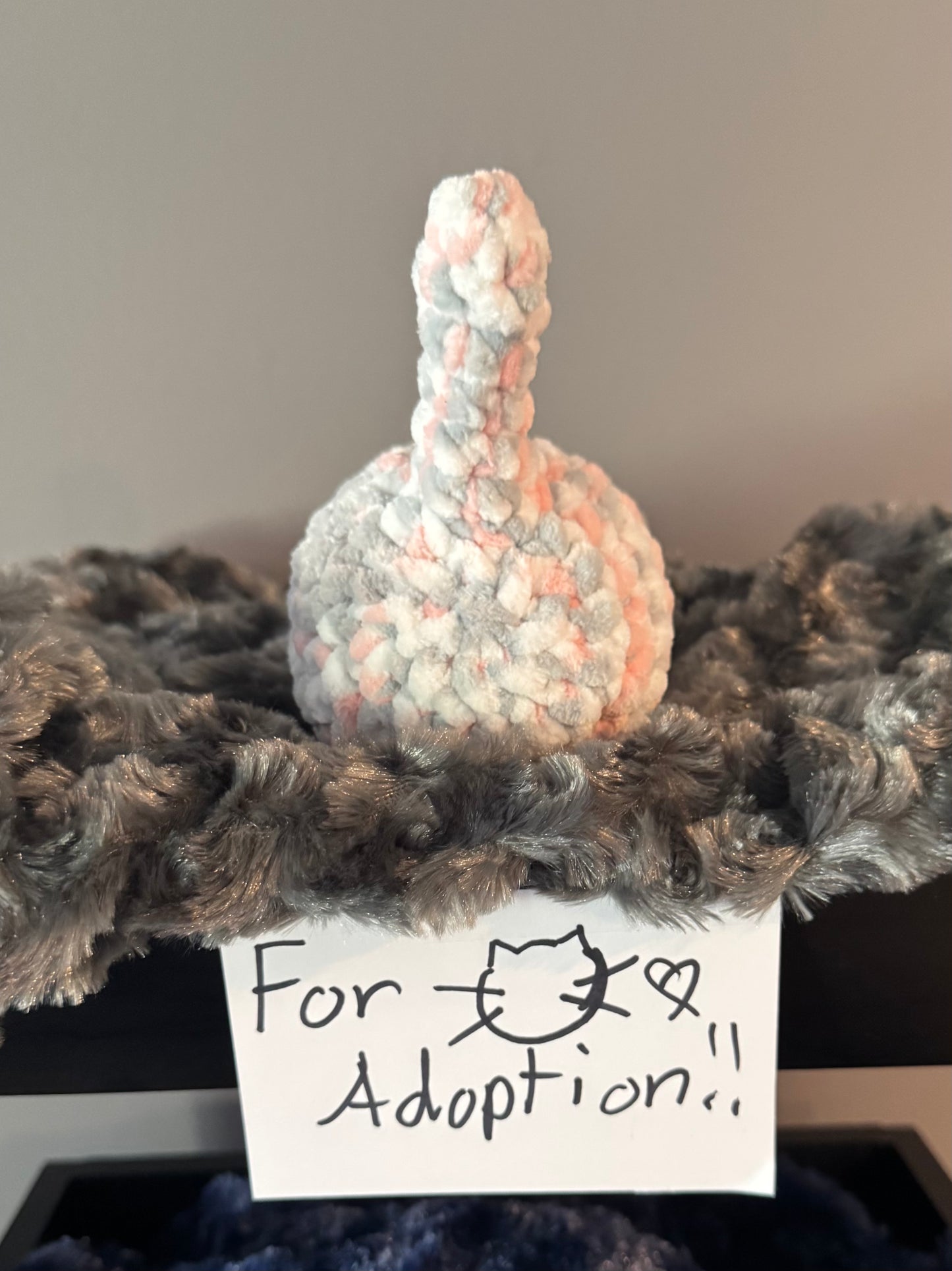Grey, White & Pink Mini Crochet Cat🤍💖
